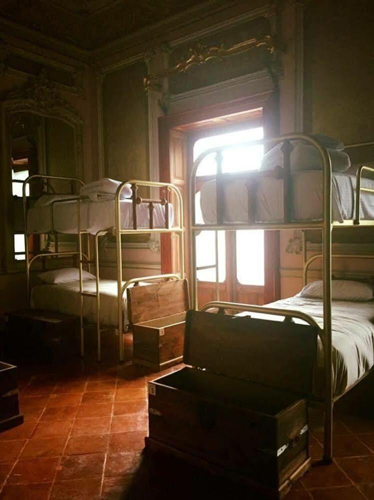 Leonora Hostal Пуебла Екстериор снимка