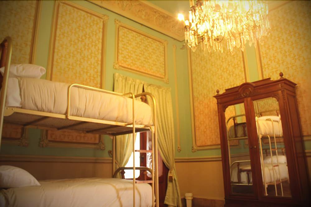 Leonora Hostal Пуебла Екстериор снимка